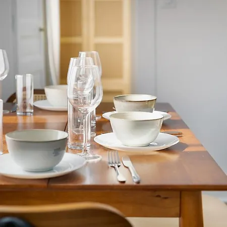 4p Paris Elegant In Montparnasse Percy