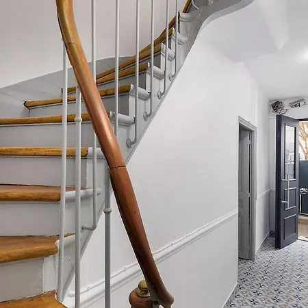 4p Paris Elegant In Montparnasse Percy Daire *